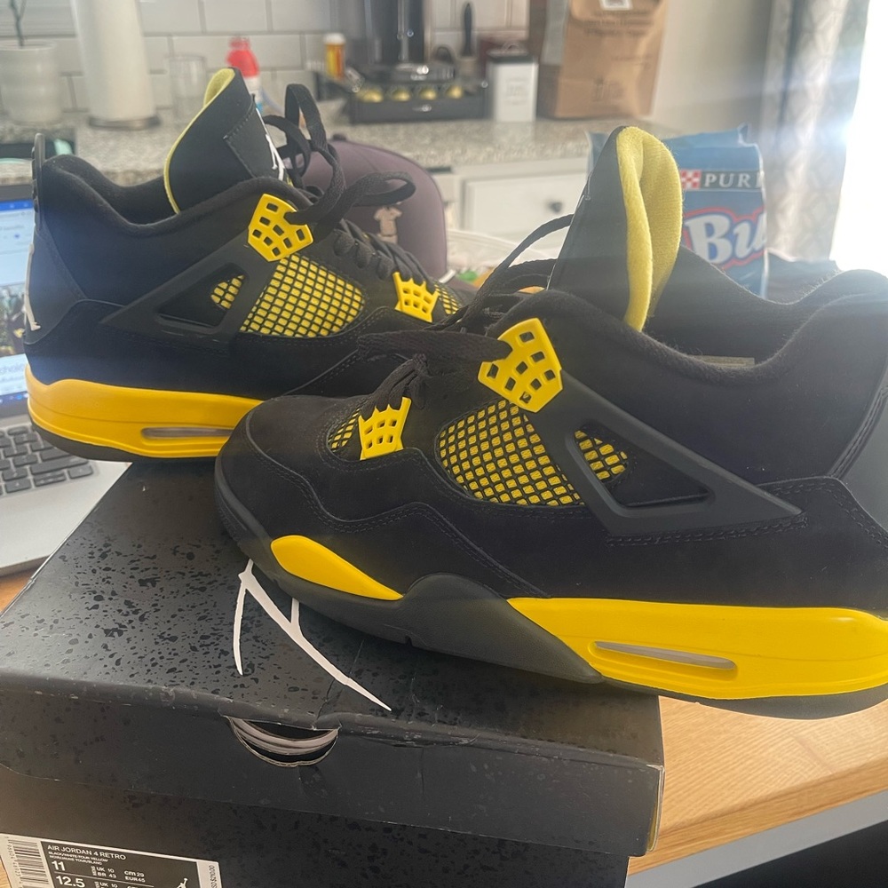Jordan 4